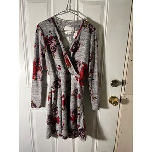 Candie’s long sleeved v-neck grey floral dress size small.